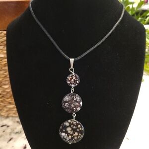 Black Shell Pendant Necklace